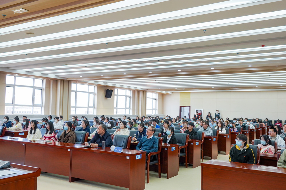 4-2023年3月6日   党委副书记、校长任晖为全校团员干部讲授开学第一课 (12)_调整大小.jpg