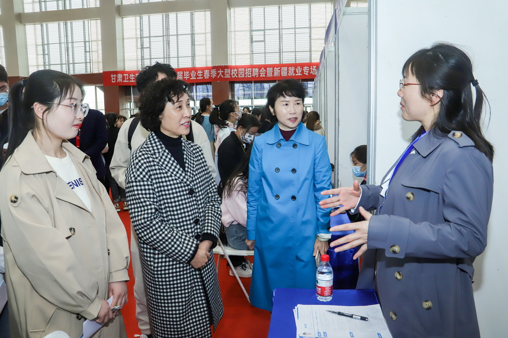 2-2023年天游8线路检测中心春季大型校园招聘会 (11)_调整大小.jpg