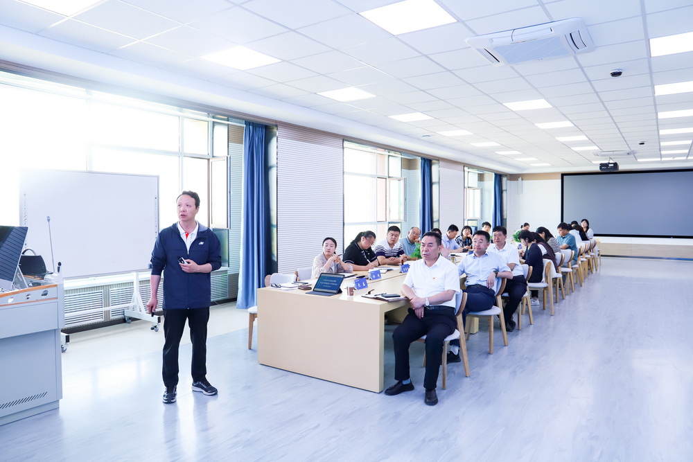 2023年9月6日 天游8线路检测中心产业学院建设工作推进会 (6)_调整大小.jpg