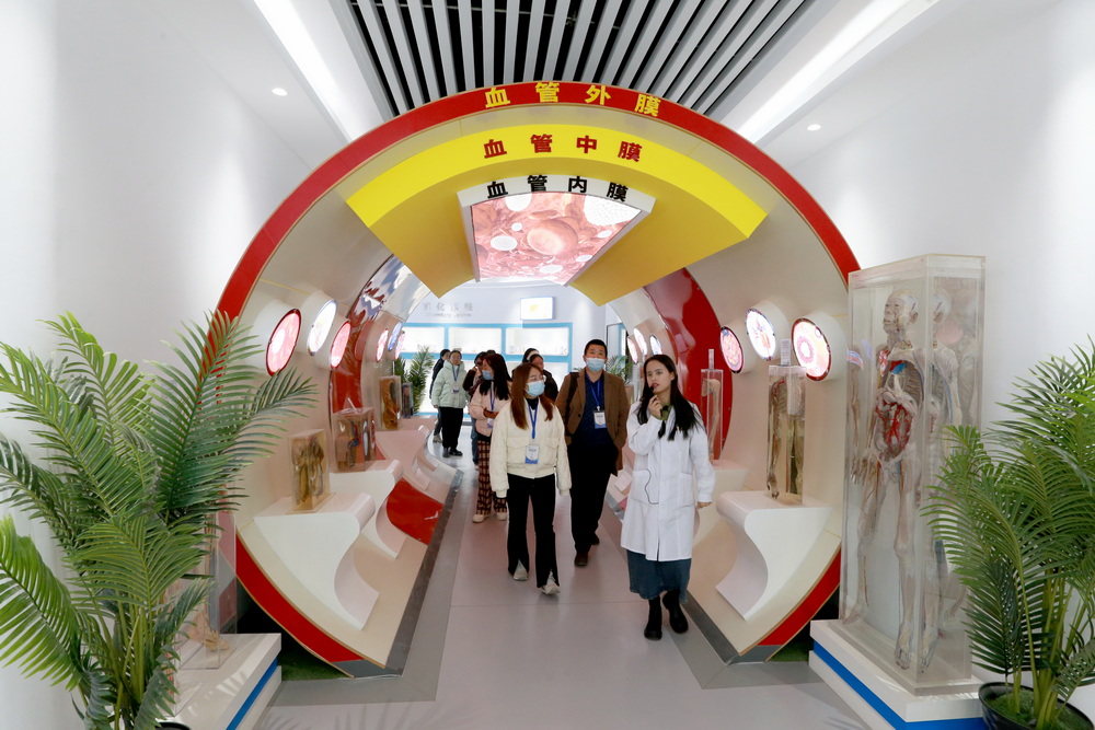 1699950691280069780.jpg BI4P3477_调整大小.jpg