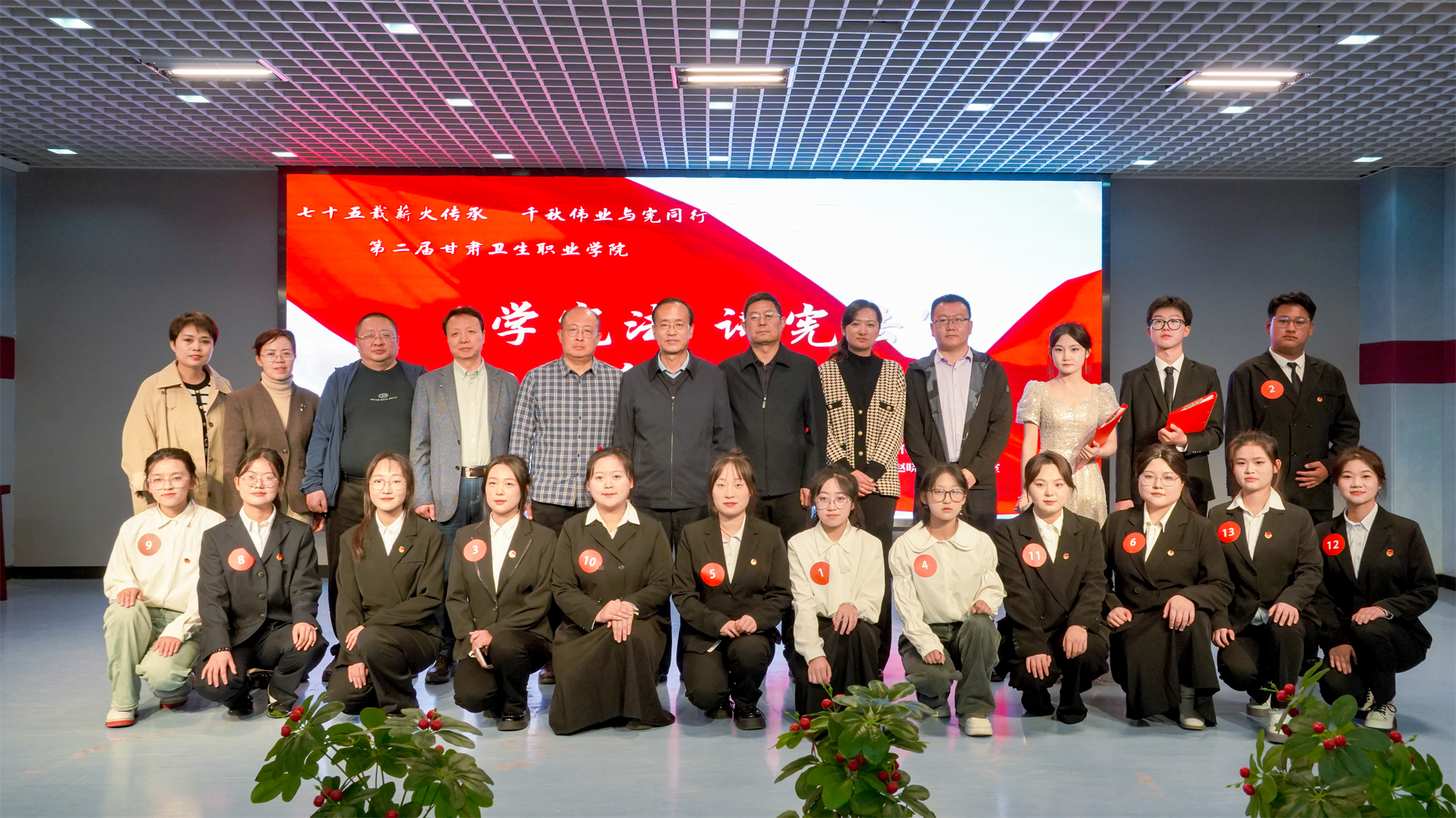 1728743346072027512.png 2.png